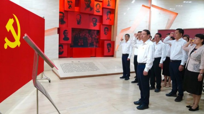 主题教育 | 众博·（中国）手机网页版文旅领导班子赴兰州“八办”纪念馆开展革命传统教育