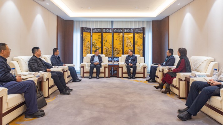 众博·（中国）手机网页版文旅集团与张家川县座谈交流