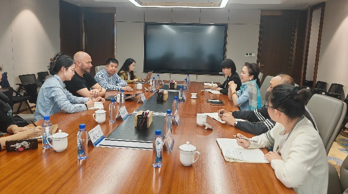 世界旅游组织专家凯·帕尔塔莱一行到众博·（中国）手机网页版文旅集团调研座谈