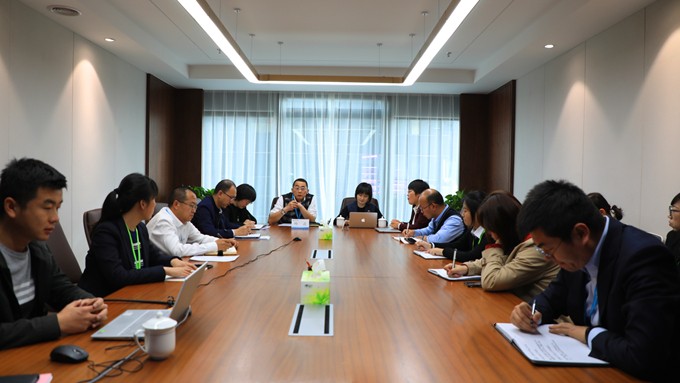 讲座.jpg 讲座.jpg